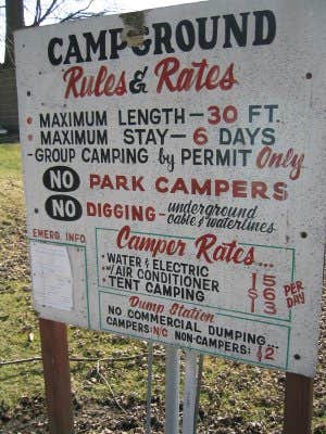 Camping near Blackhawk Memorial Park: Winslow Community Park, Orangeville, Illinois