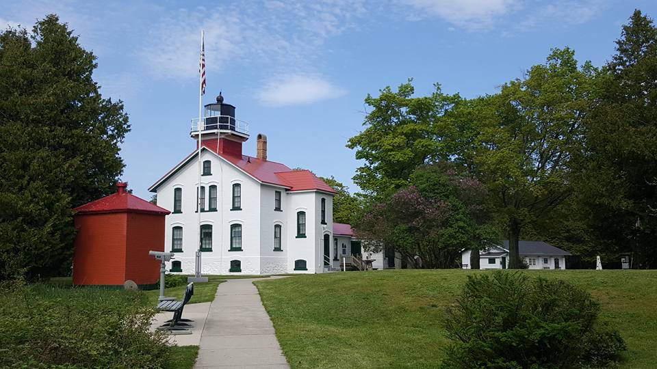  Grand Traverse Lighthouse 