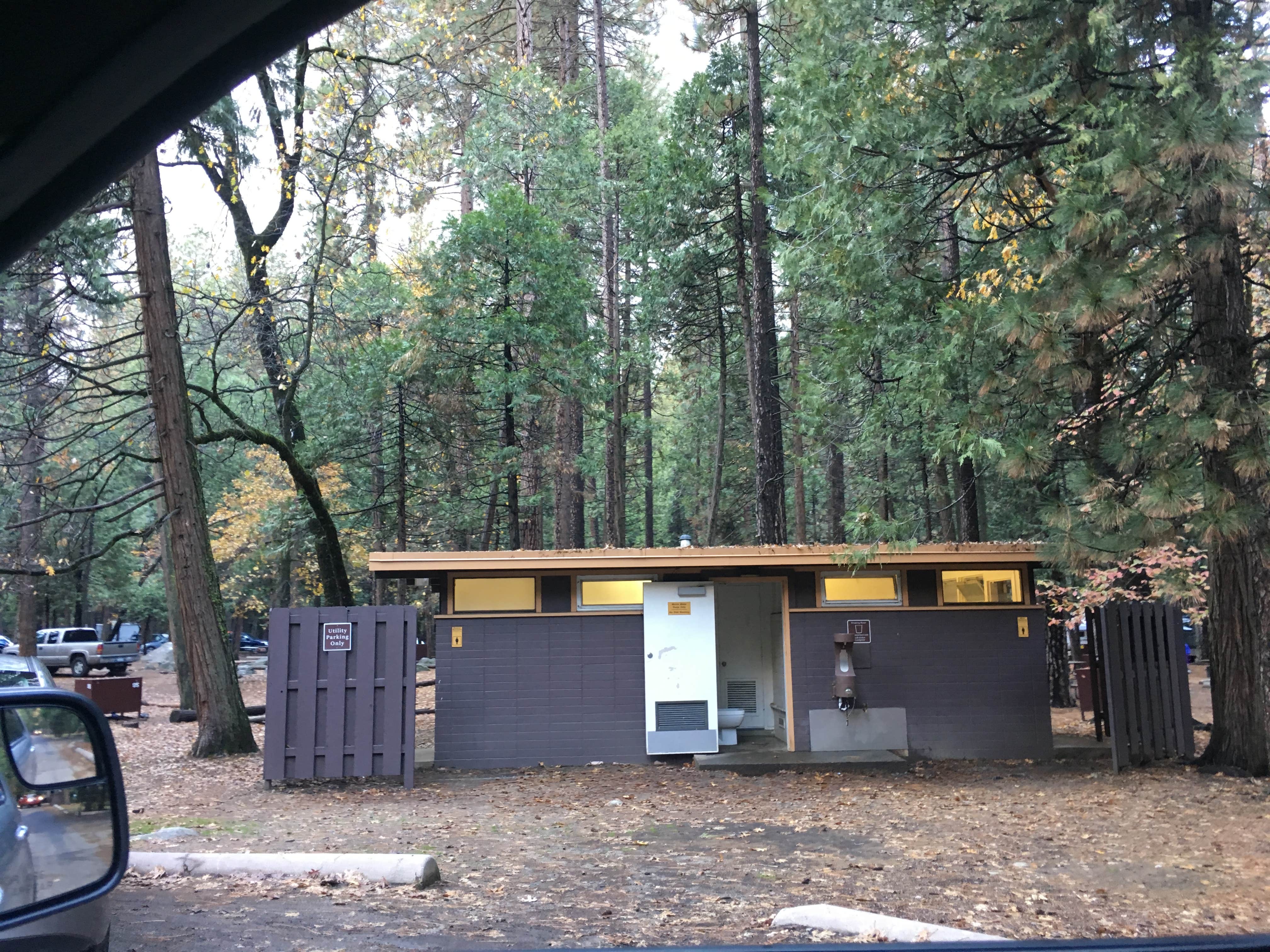 Yosemite Pines RV Resort & Family Lodging