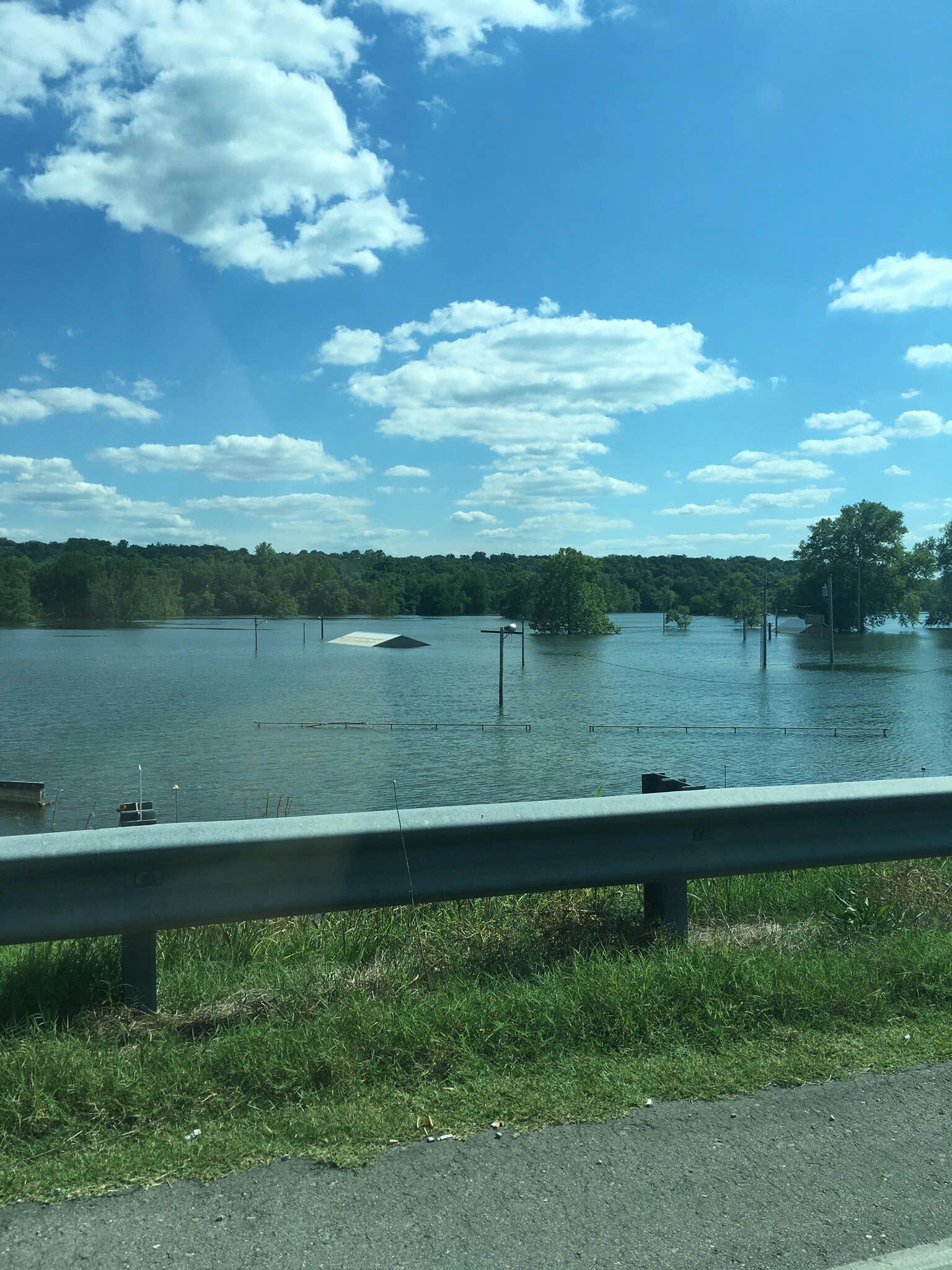 Camping near Swan Creek: Shadowrock Park & Campground, Forsyth, Missouri