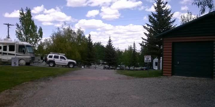 Camper submitted image from Pine Forest RV Park