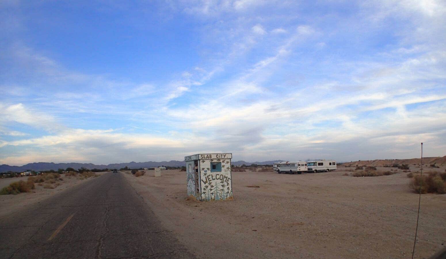 Camper submitted image from Slab City - 4