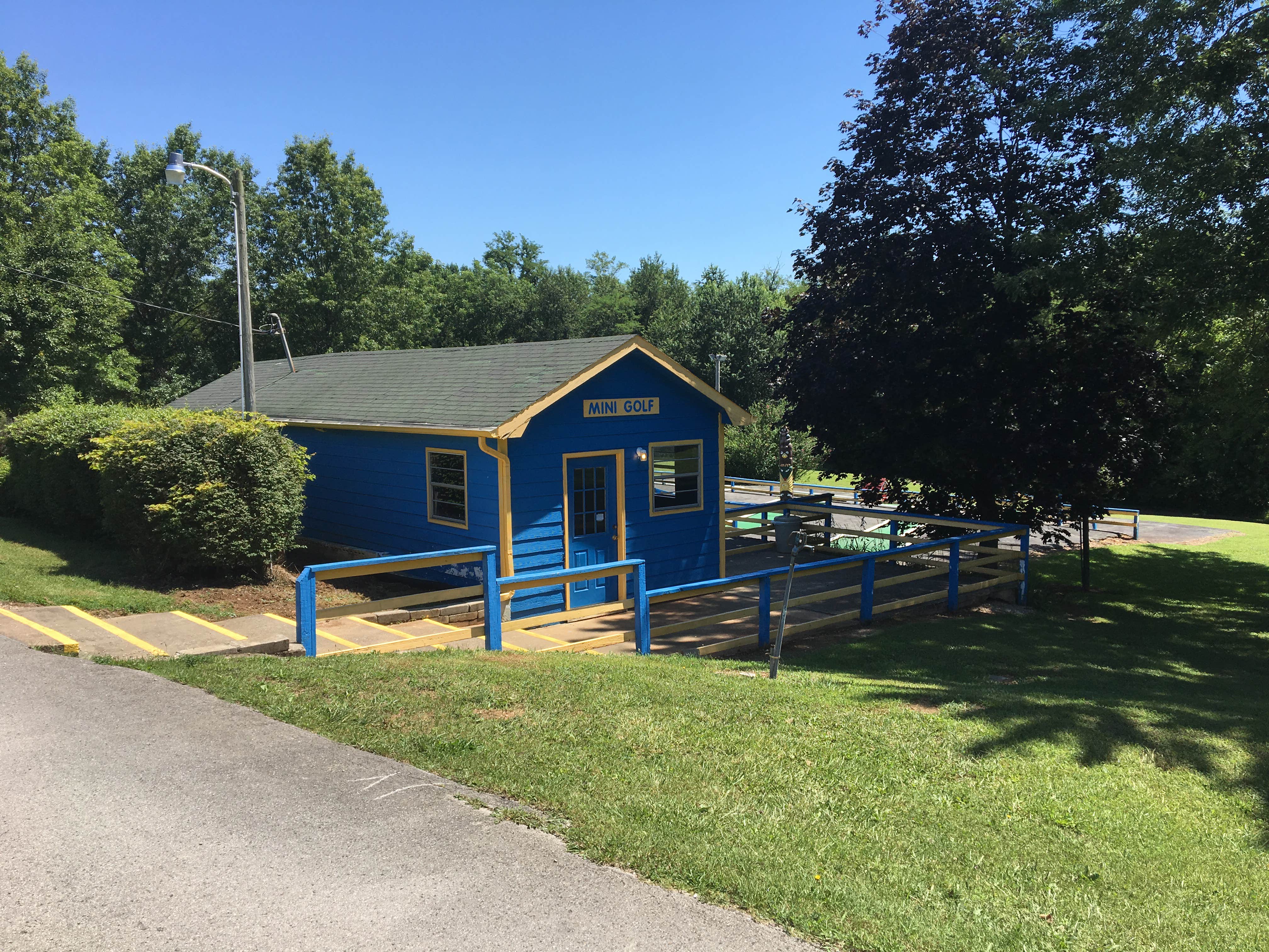 Camper submitted image from Thousand Trails Diamond Caverns RV & Golf Resort - 4