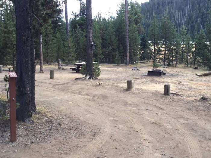 Camper submitted image from South Campground - Hosmer Lake (OR) - 5