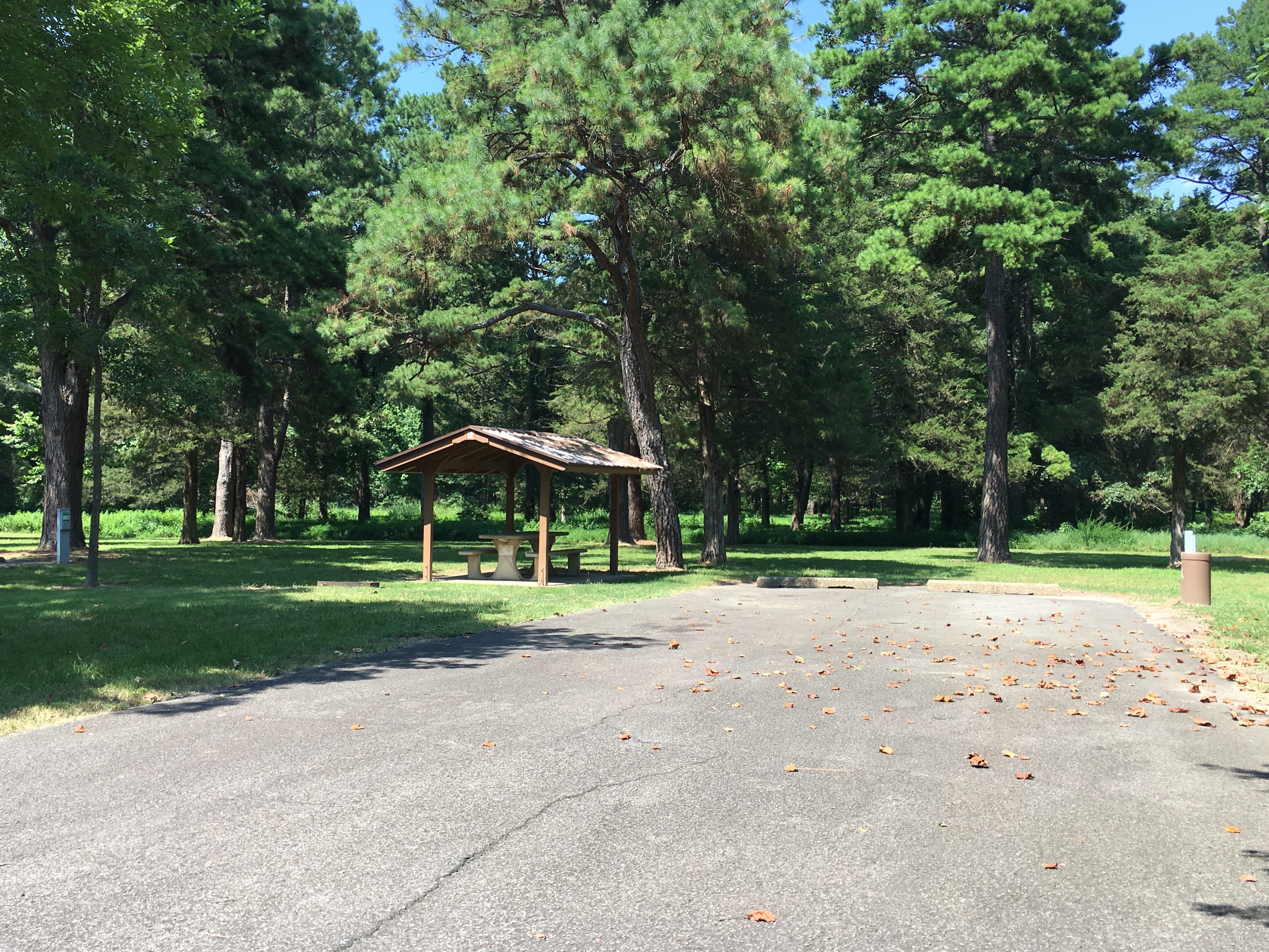 Camper submitted image from COE Dardanelle Lake Old Post Road Campground - 2