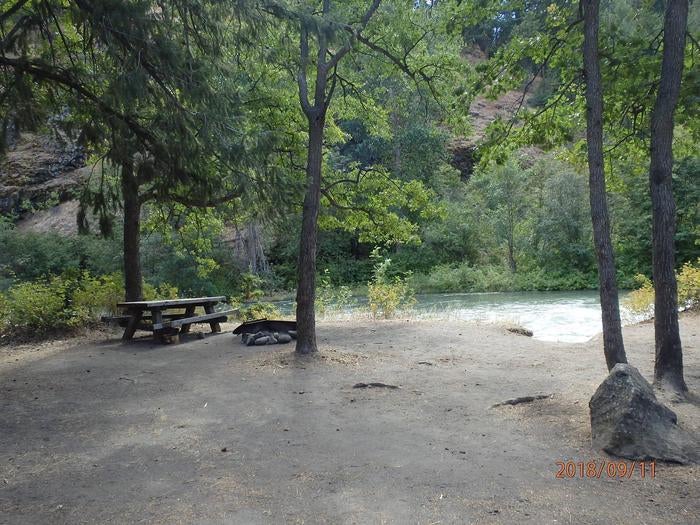 Camper submitted image from Windy Point Campground - 3