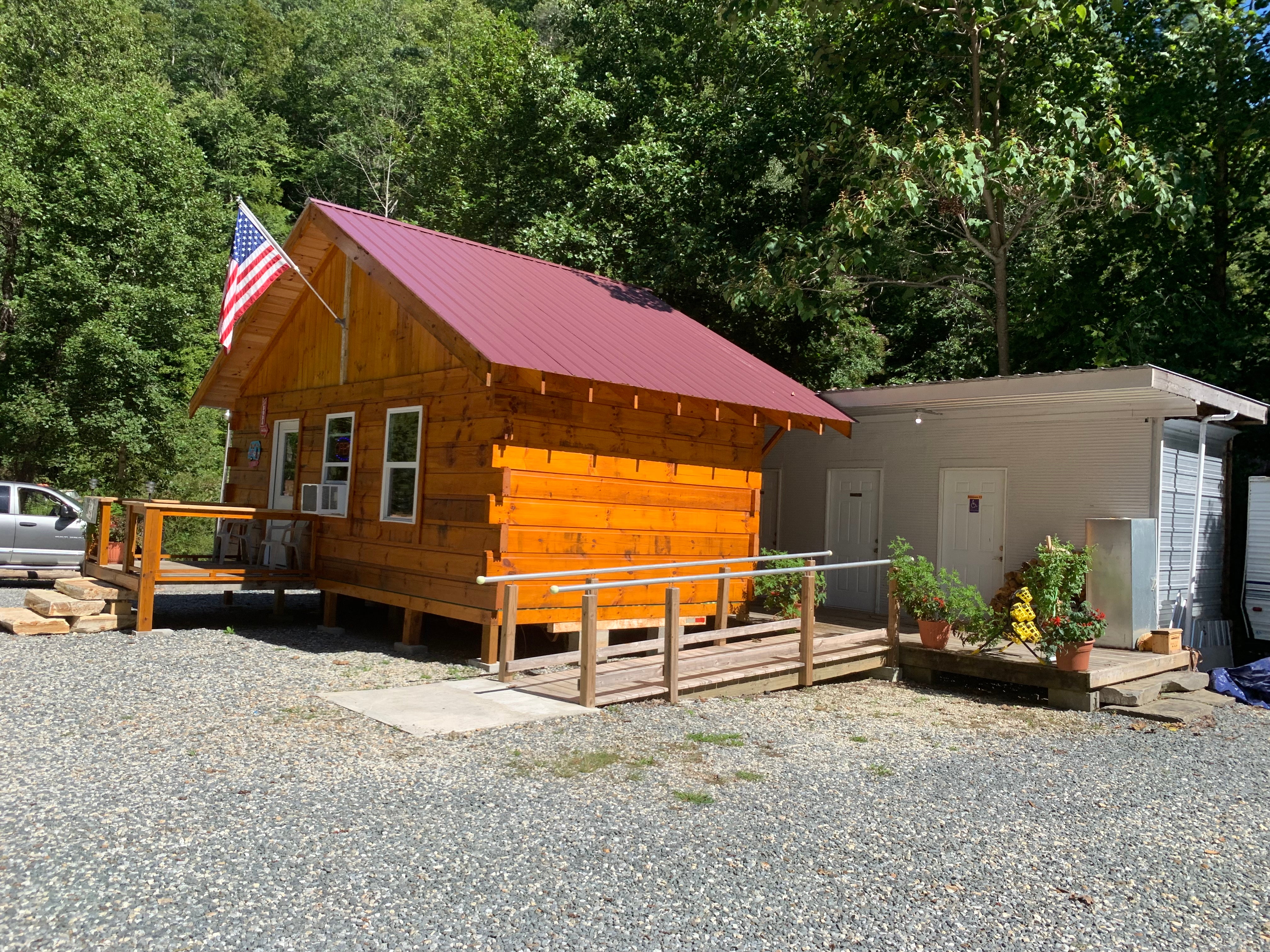 Camper submitted image from Nantahala Tiny Homes & RV Park - 5