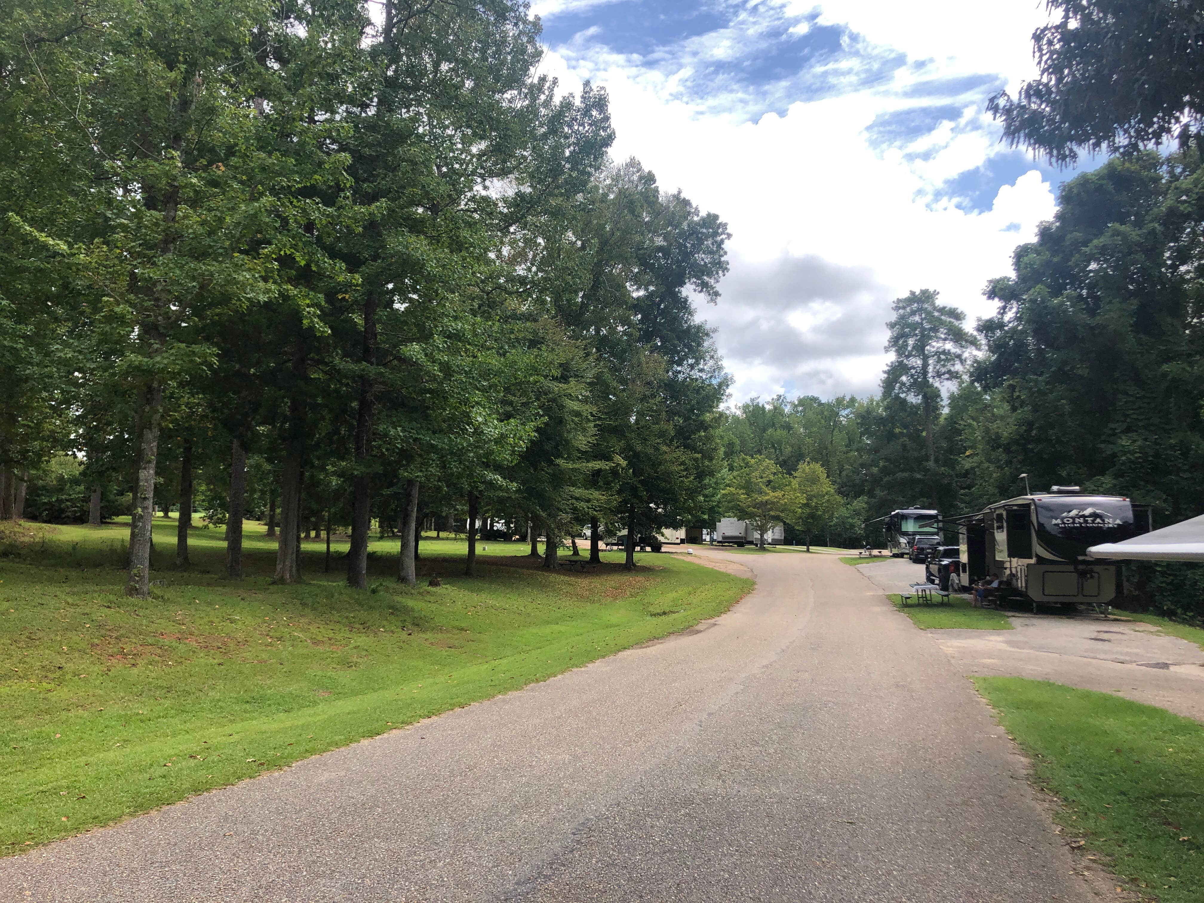 Camping near Kick Back Ranch & Event Center, LLC: Sherling Lake City Park, Camden, Alabama
