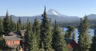 Olallie Lake Guard Station Cabin