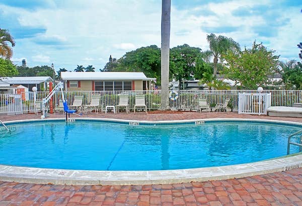 Camper submitted image from Encore Fort Myers Beach - 3