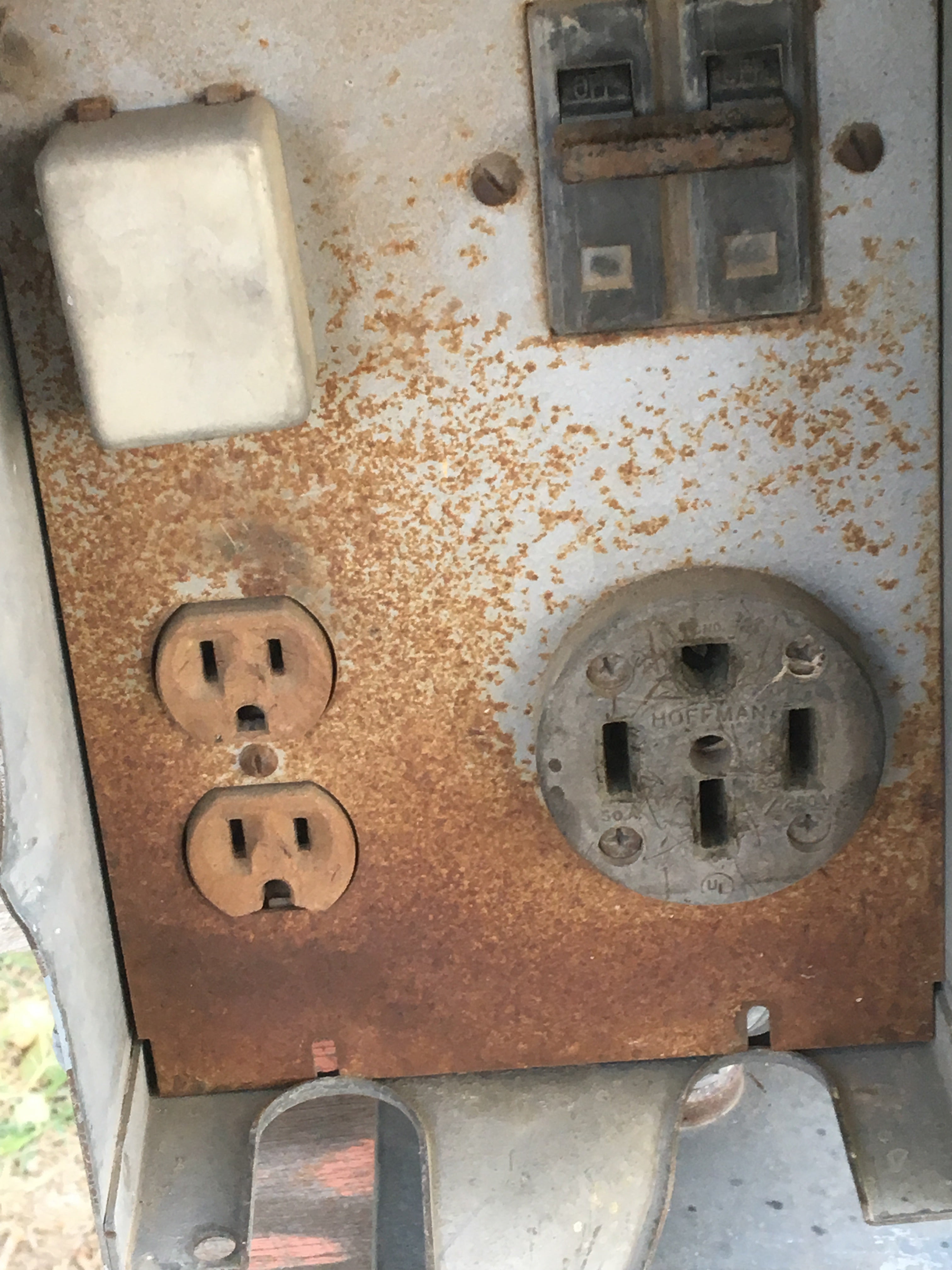 The lower left plug didn’t work