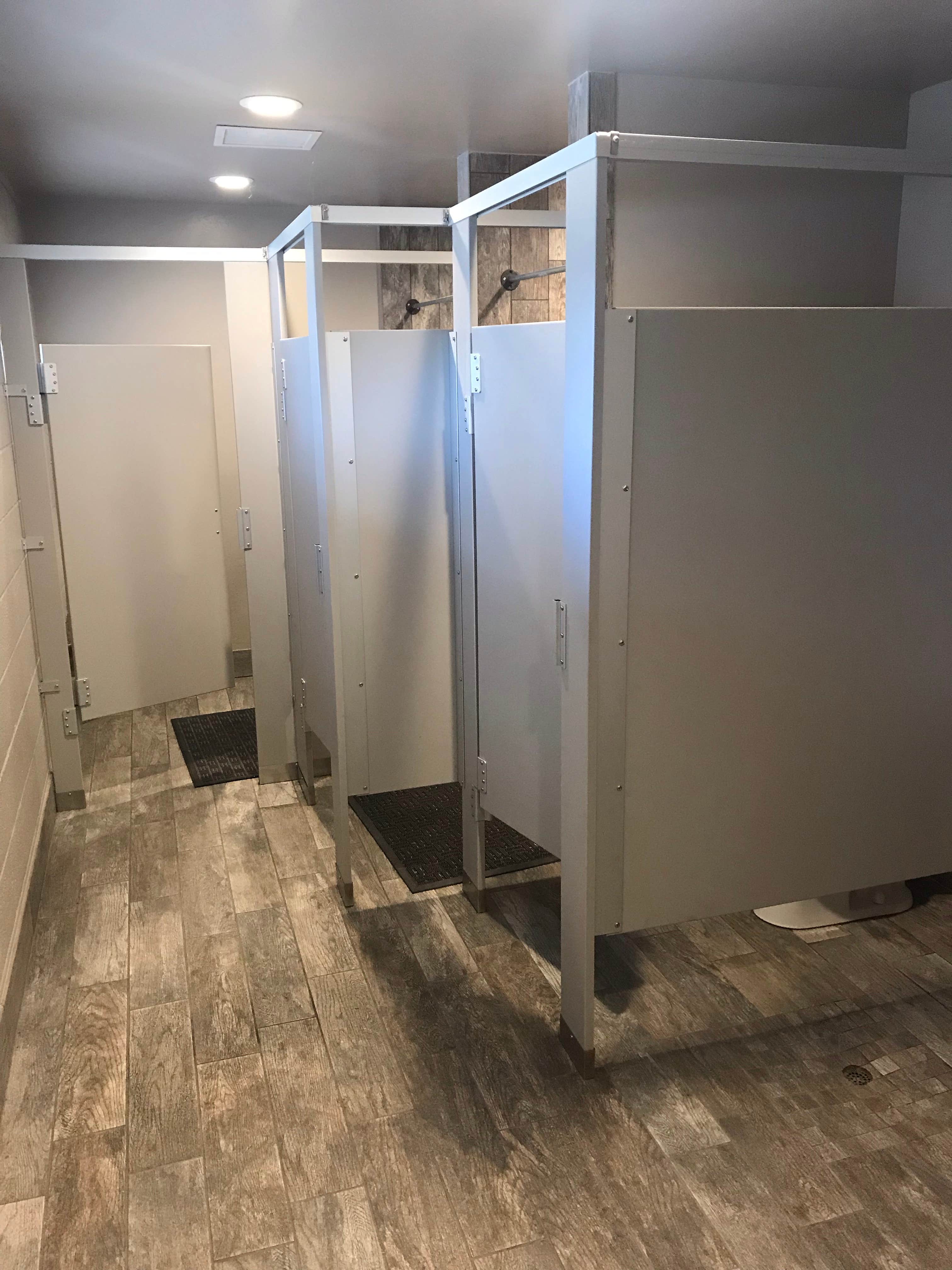 Camping near Melita's Restaurant Motel & RV Park: Waterwheel RV Park & Campground, Chiloquin, Oregon