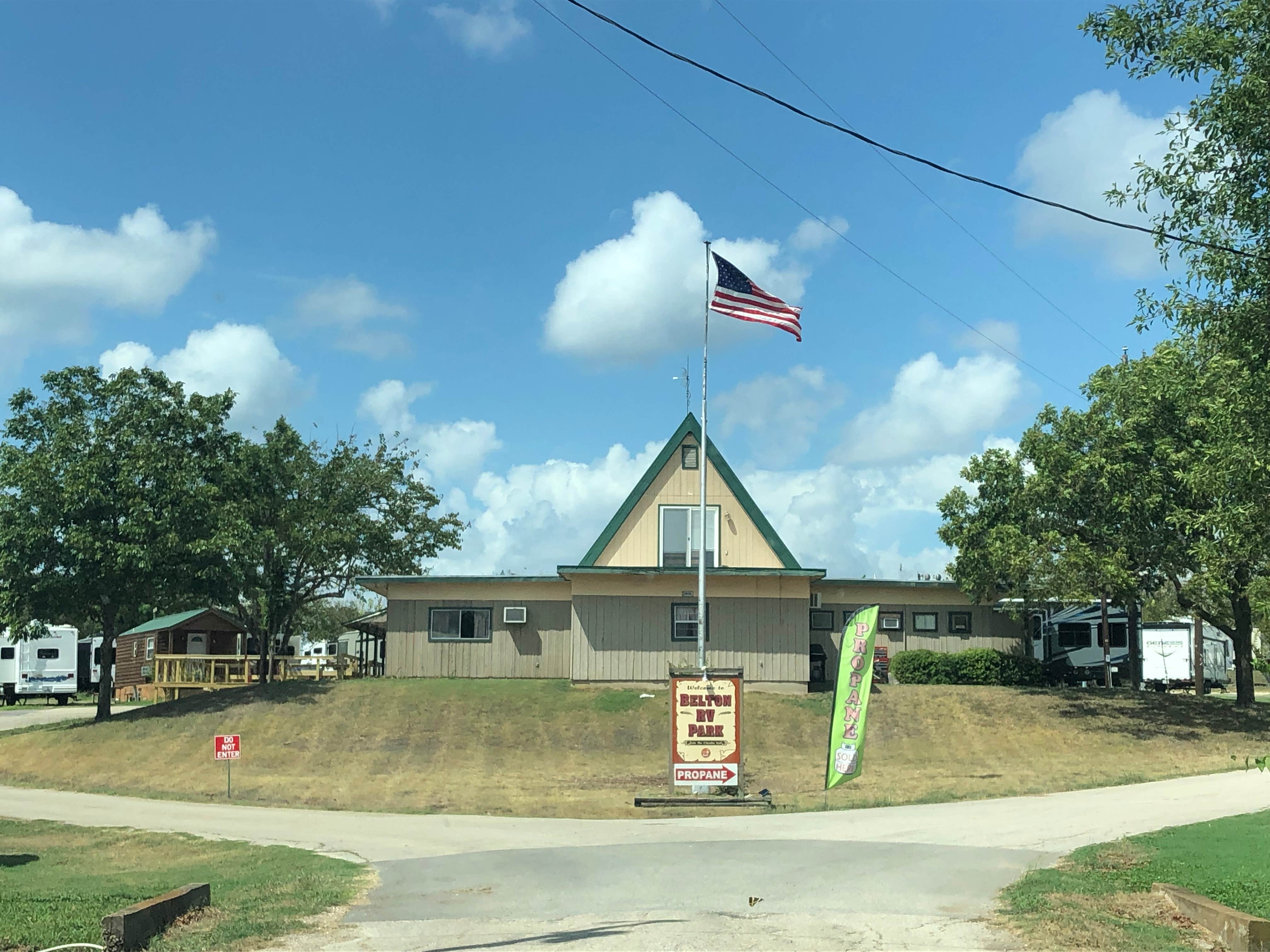 Camper submitted image from Belton RV Park - 5