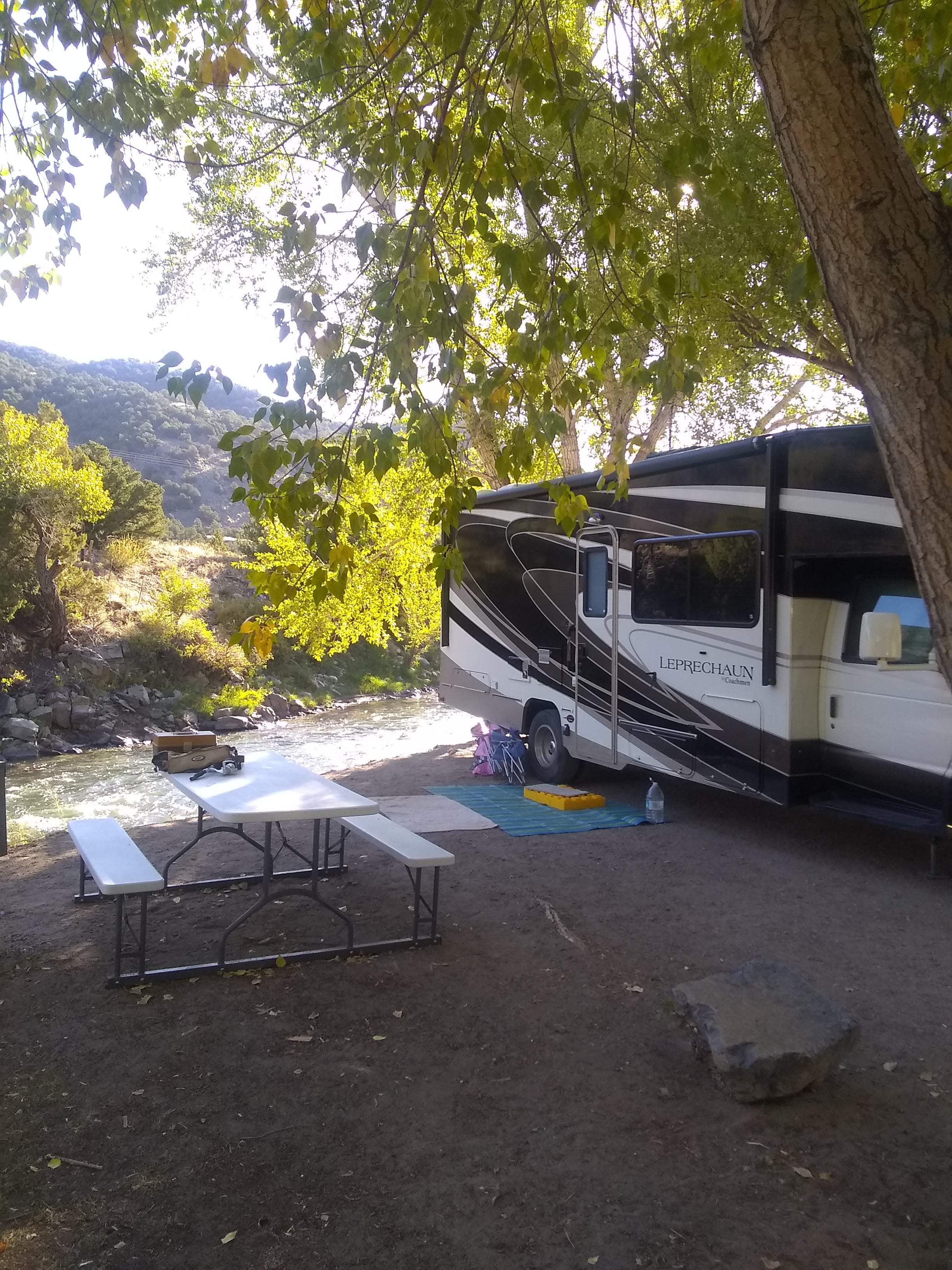 Camper submitted image from Four Seasons River Inn & RV Park - 3