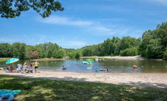Camping near Acorn Oaks Campground: Oak Lake RV Resort, De Motte, Indiana