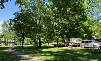 Camping near Johnson Creek Campground: Lake Murphysboro State Park Campground, Murphysboro, Illinois