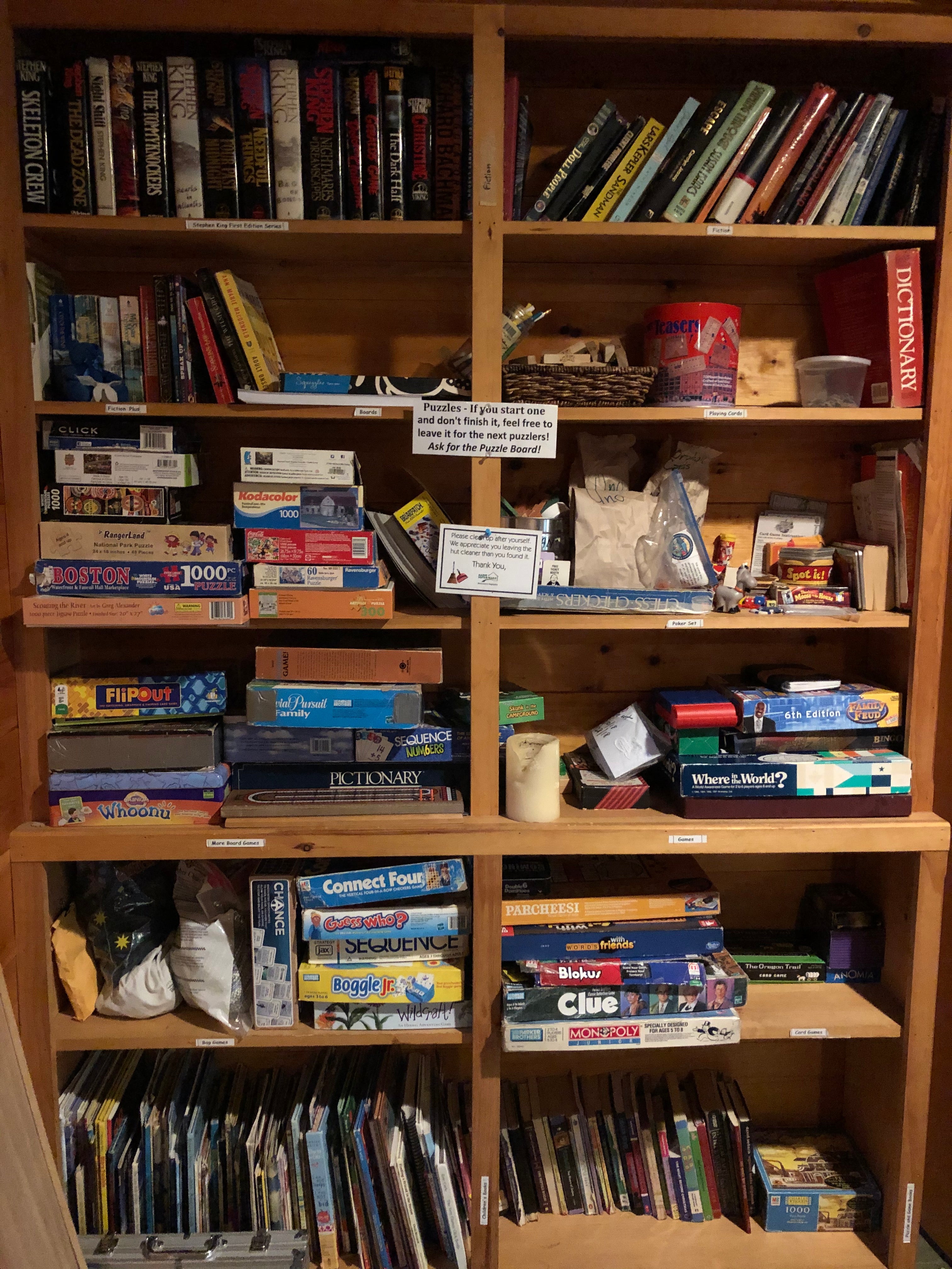 Books, puzzles, and games are available to use