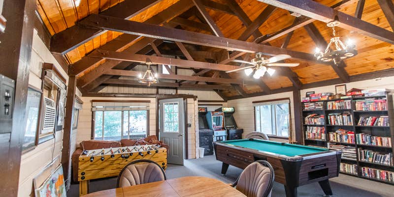 Camper submitted image from Lakeside RV Park