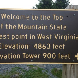 Parking lot signage at the top of Spruce Knob