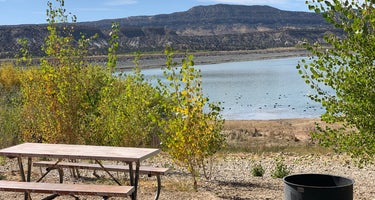 Lake View RV Campground - Escalante Petrified Forest State Park
