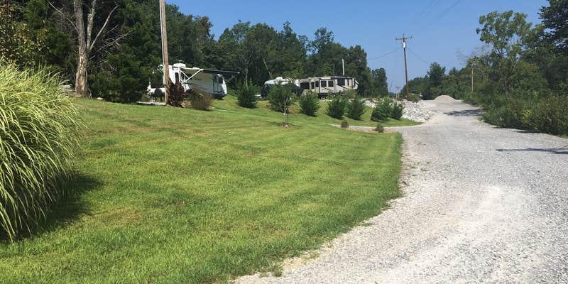 Camper submitted image from Down Yonder Campground