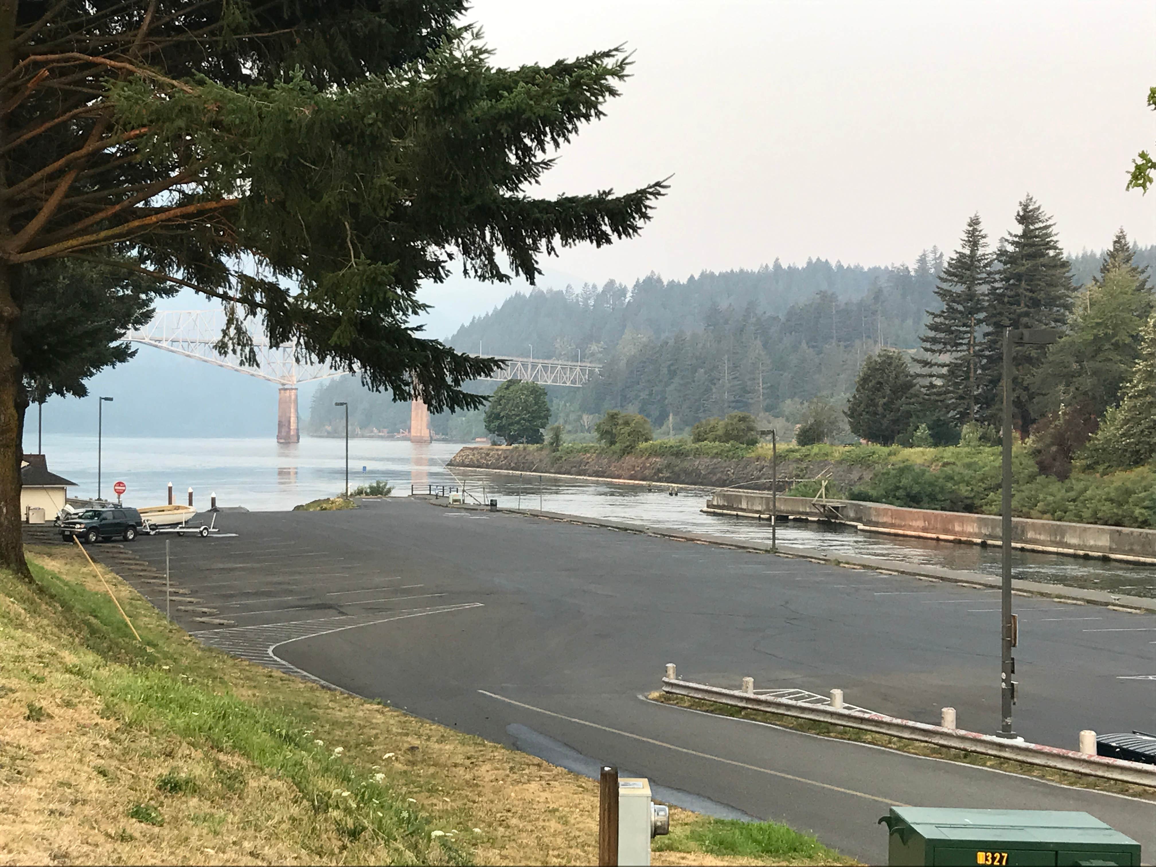 Camper submitted image from Port of Cascade Locks Campground - 3