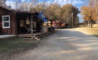 Shelly S.'s photo of a cabin at Lago Linda Hideaway near Pine Ridge, KY