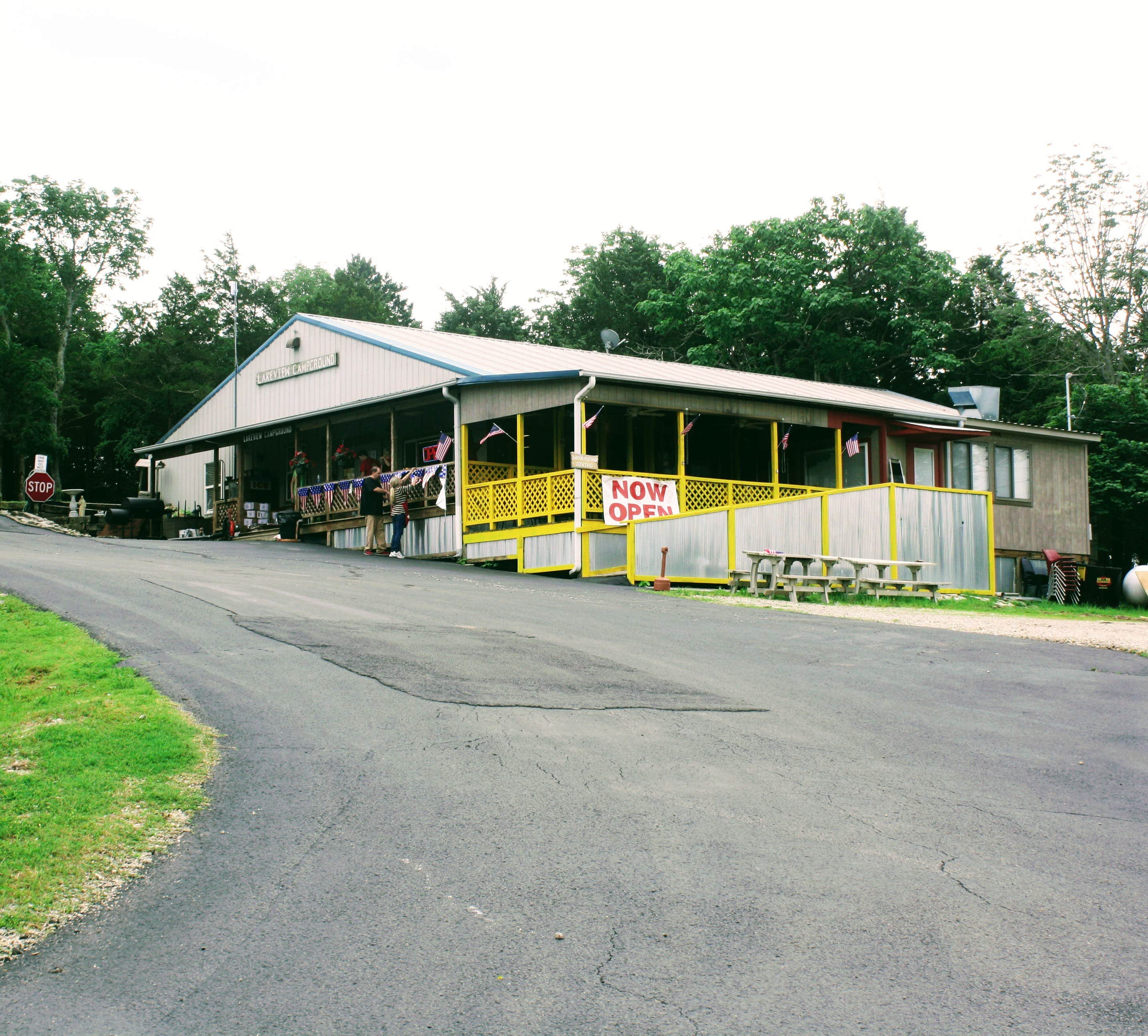 Camping near Tall Pines Campground: Lakeview Campground, Kimberling City, Missouri
