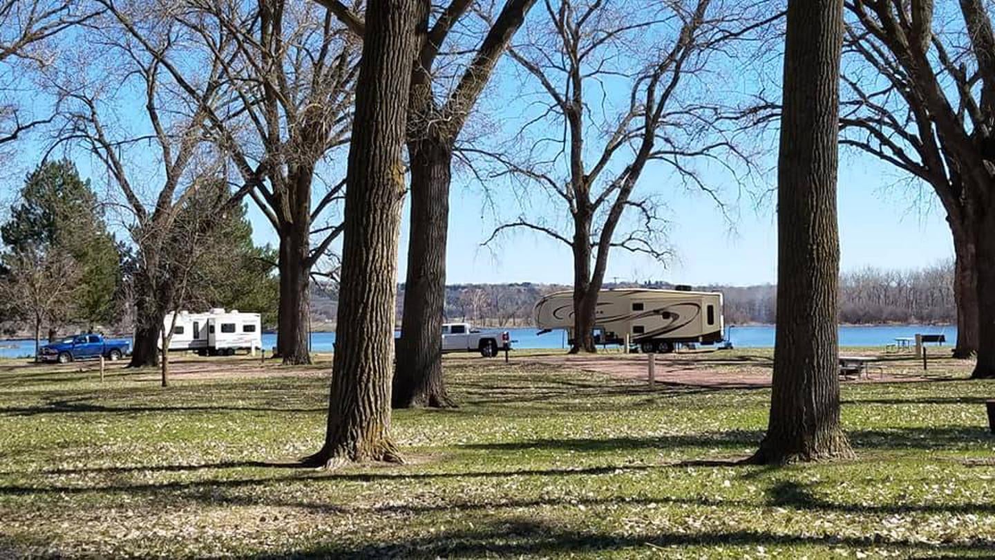 Cottonwood Campground and Lake Yankton in background.



Cottonwood Campground with Lake Yankton in background. 

Credit: USACE