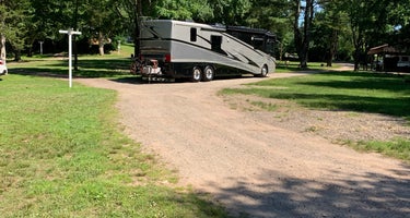 Wolf's Den Family Campground