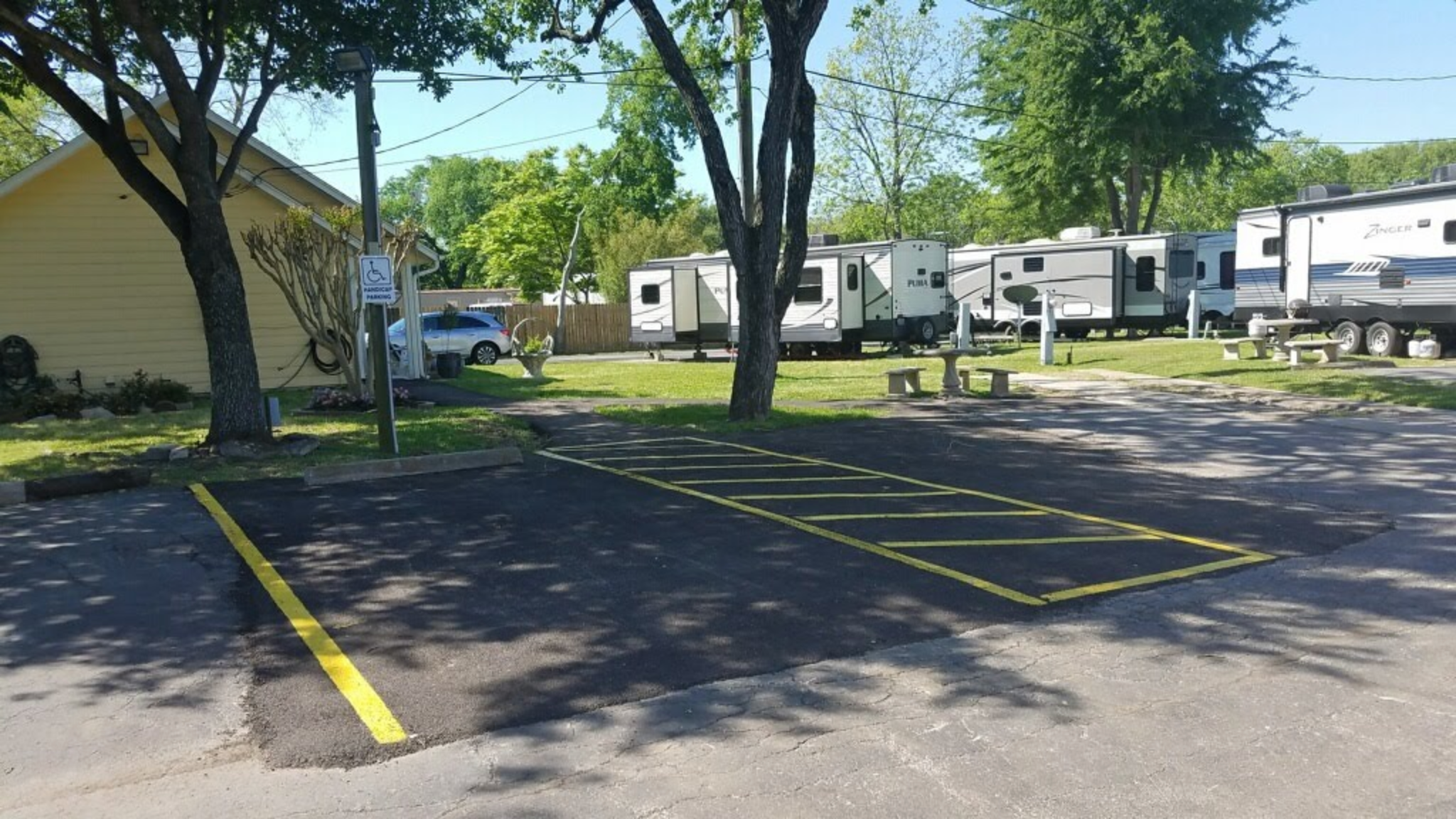 Camper submitted image from Jus Passn Thru RV Park - 2