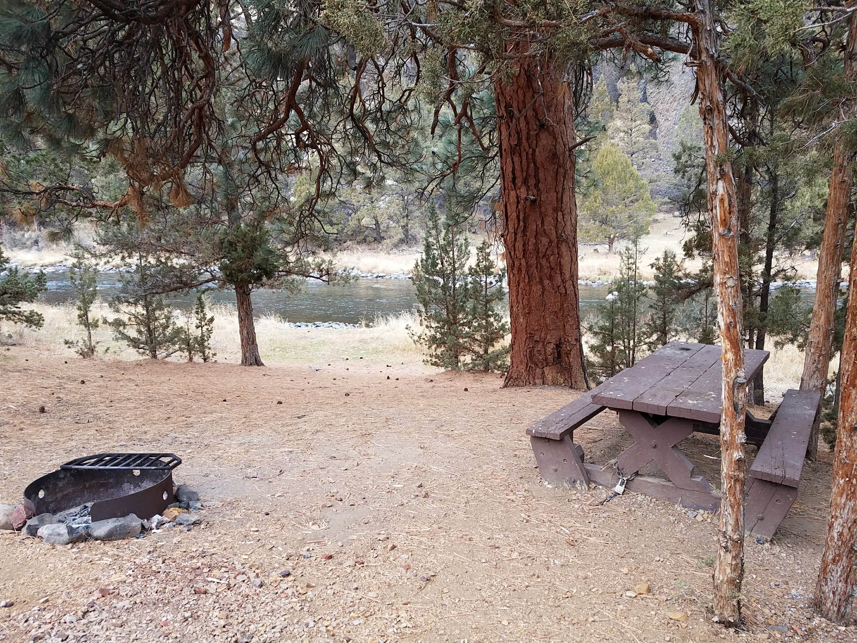 Camping near Prineville Reservoir Resort: Cobble Rock Campground, Prineville, Oregon