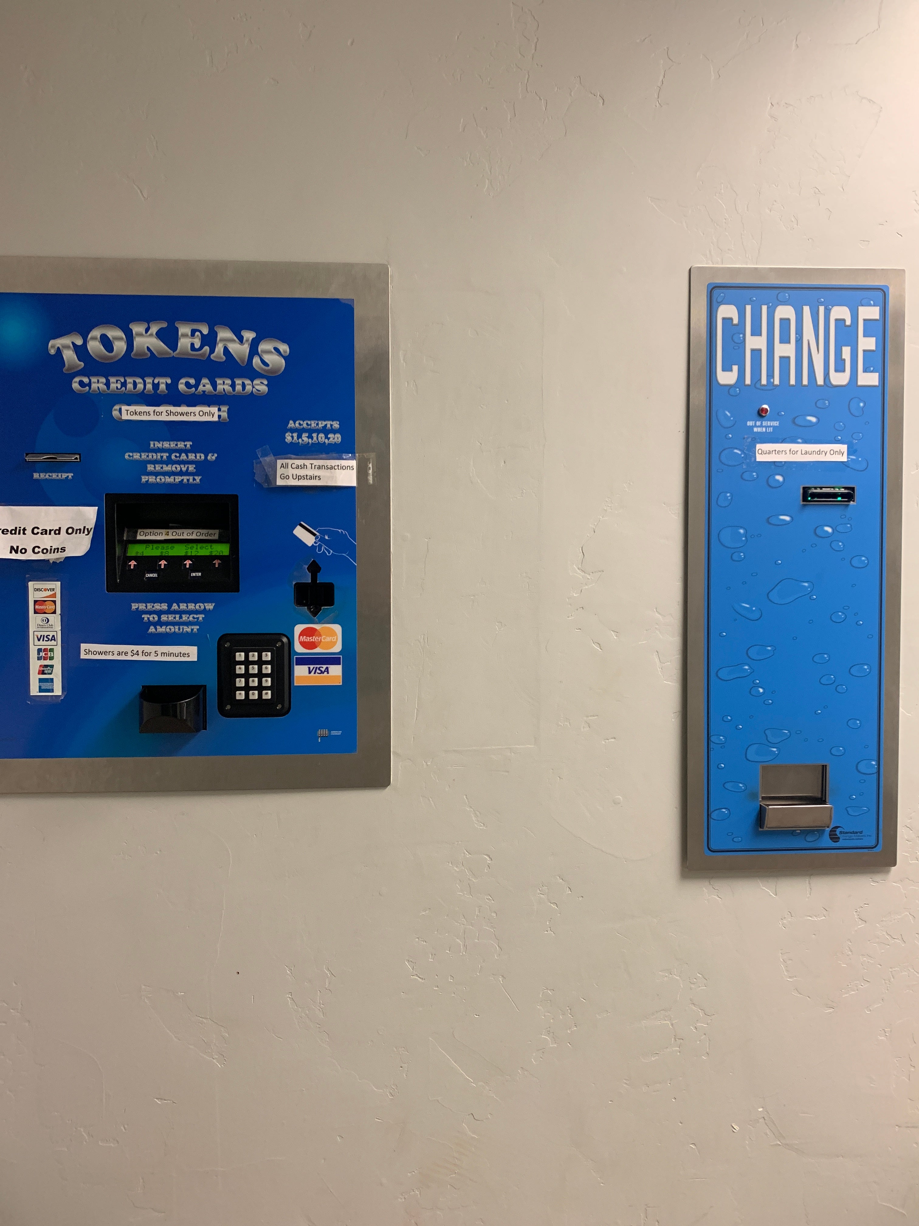 Zion Outfitters change and token machines