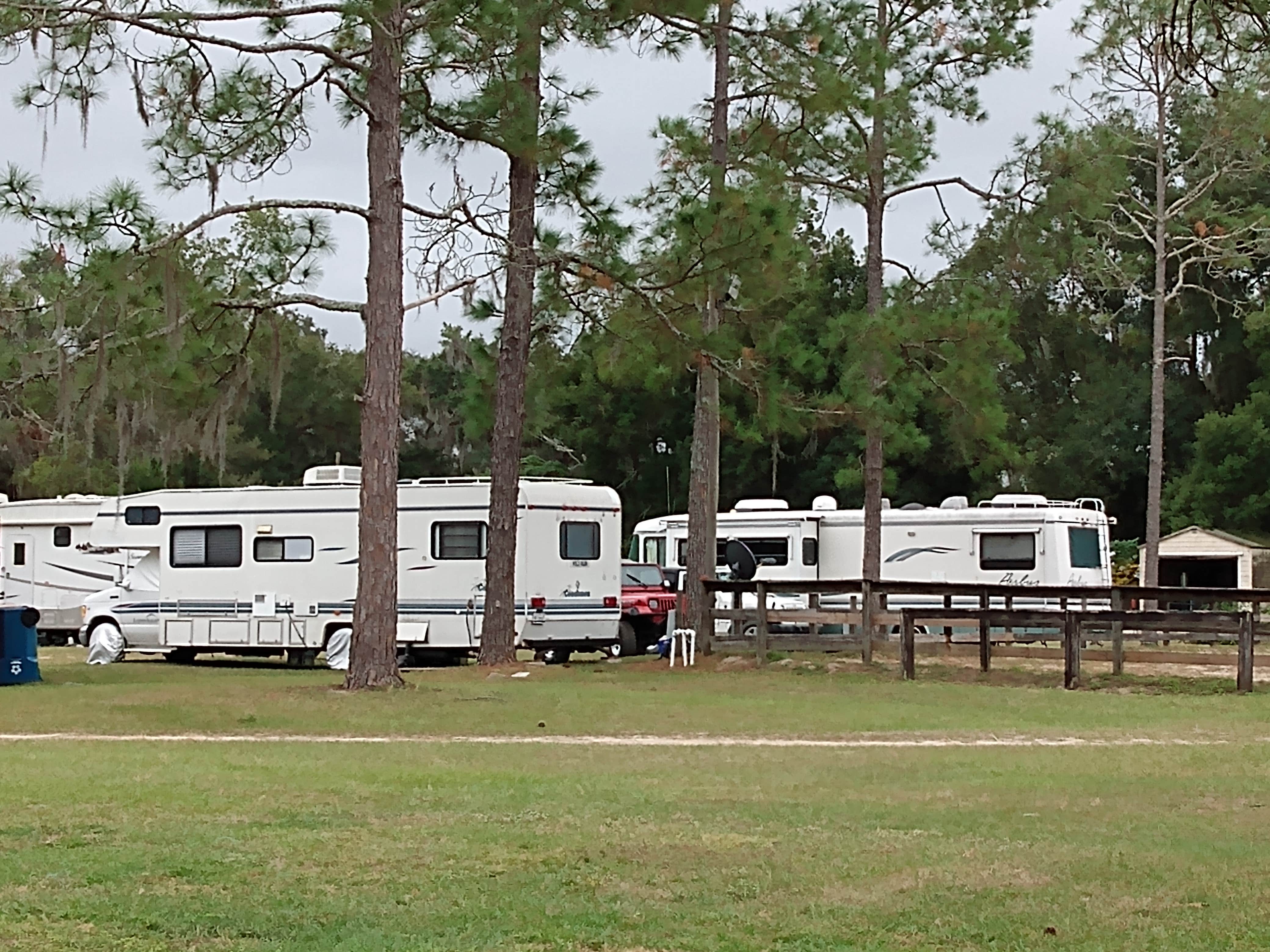 Camping near Country Squire RV Resort: Fiddlers Green RV Ranch, Altoona, Florida