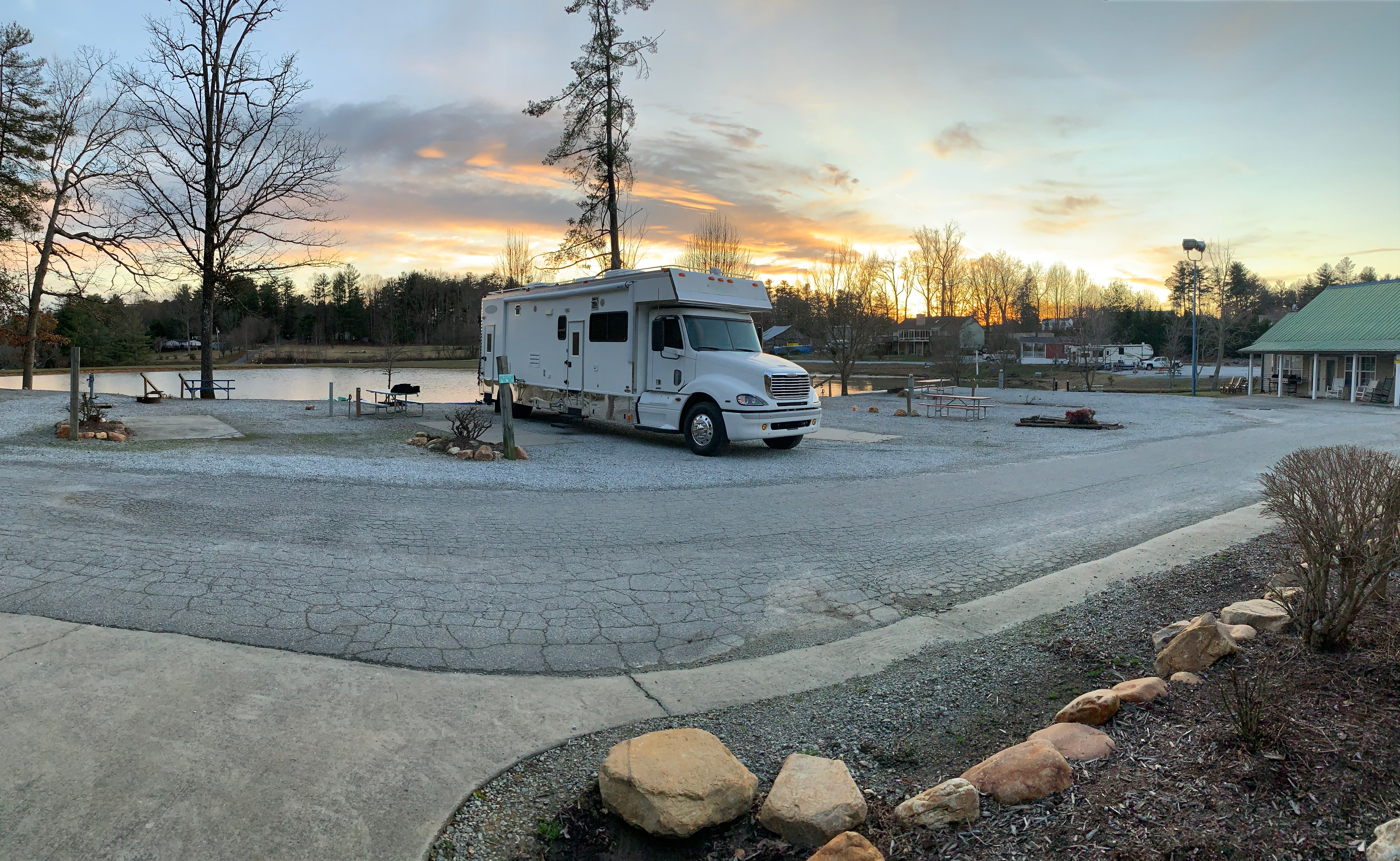 Camper submitted image from Rutledge Lake RV Resort - 2