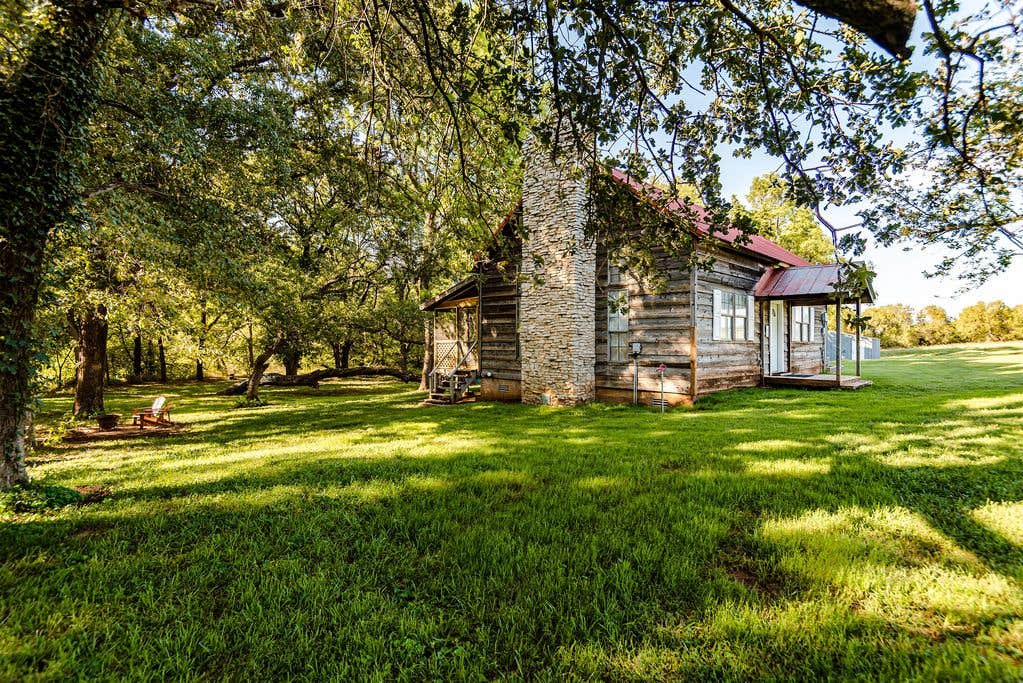 Camper submitted image from Cabin nestled among trees, just outside of OKC - 4