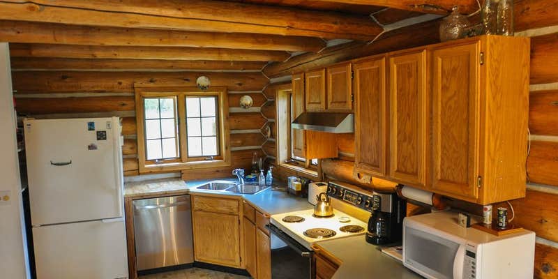 Camper submitted image from Mountain Log Home