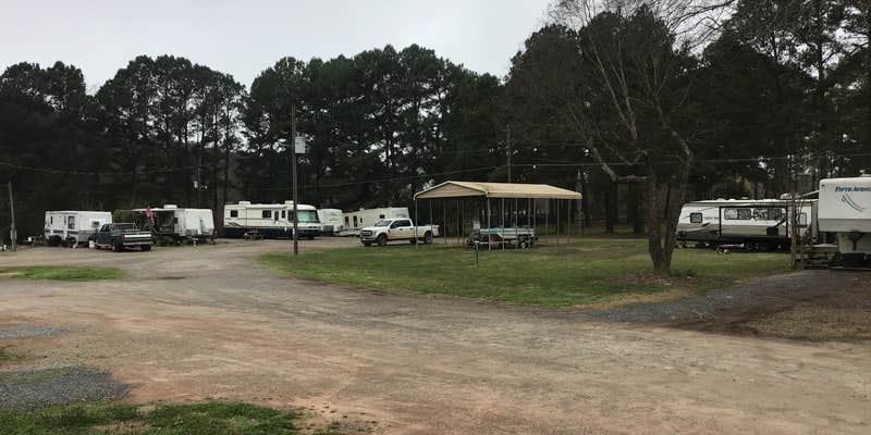 Camper submitted image from Hitching Post RV Park