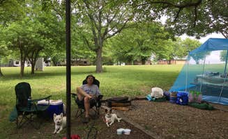 Janice  O.'s photo of camping with pets at Crappie Cove Campground — Hillsdale State Park near Tonganoxie, KS