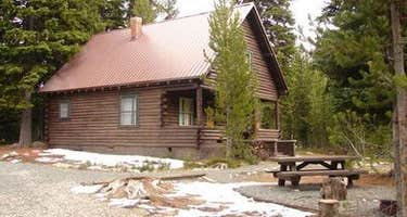 Anthony Lake Guard Station