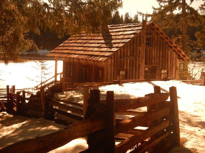 Camper submitted image from Fish Lake Remount Depot Cabins - 4