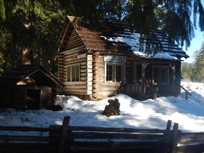 Camper submitted image from Fish Lake Remount Depot Cabins - 5