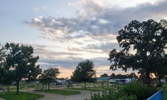Camping near Cobb Ridge: Great Escapes RV Park, Forsyth, Missouri
