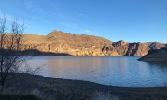 Camping near Slocum Creek (Leslie Gulch) Campground: McCormack Campground — Lake Owyhee State Park, Adrian, Oregon