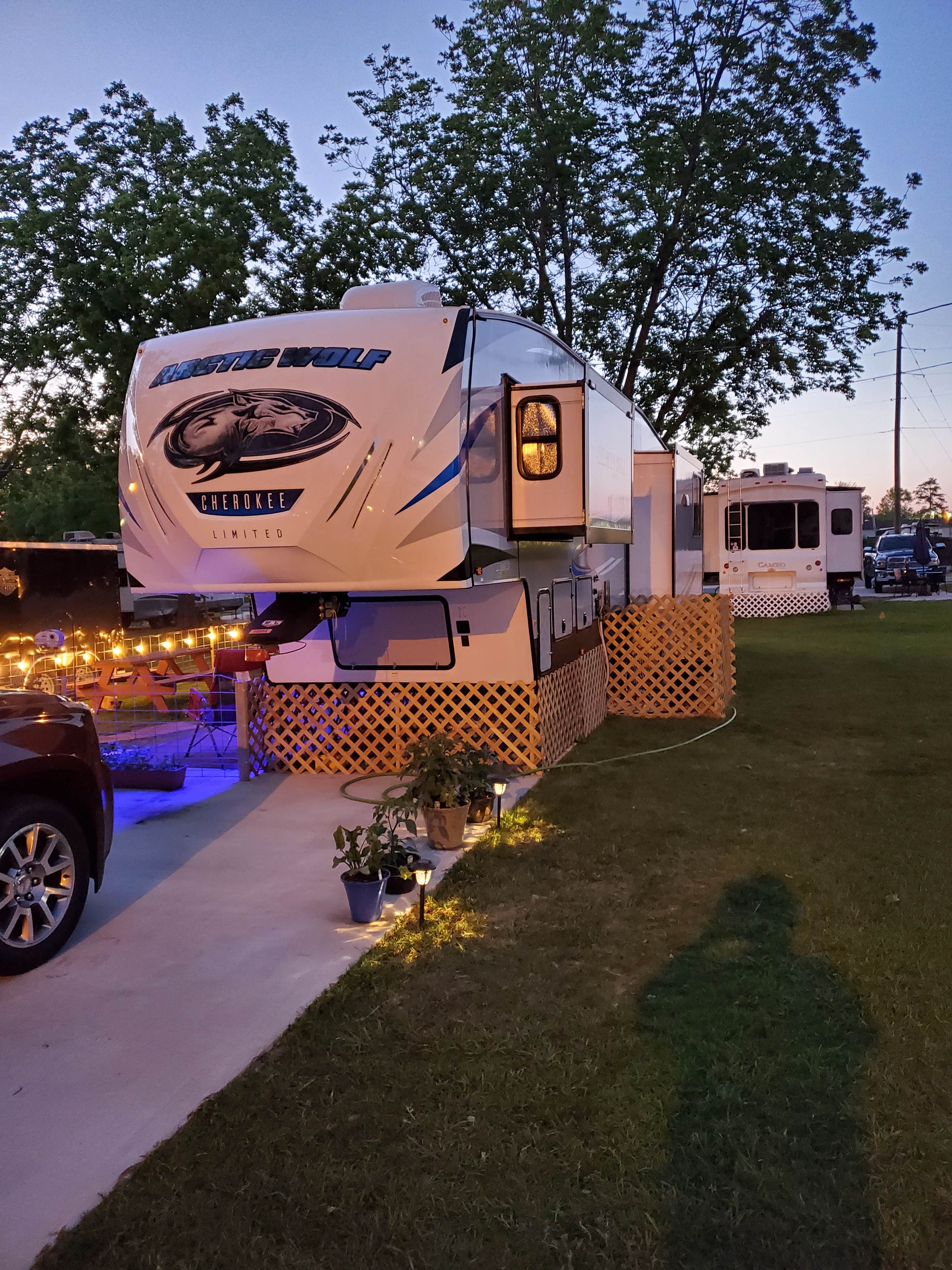 Camper submitted image from Dothan RV Park - 2