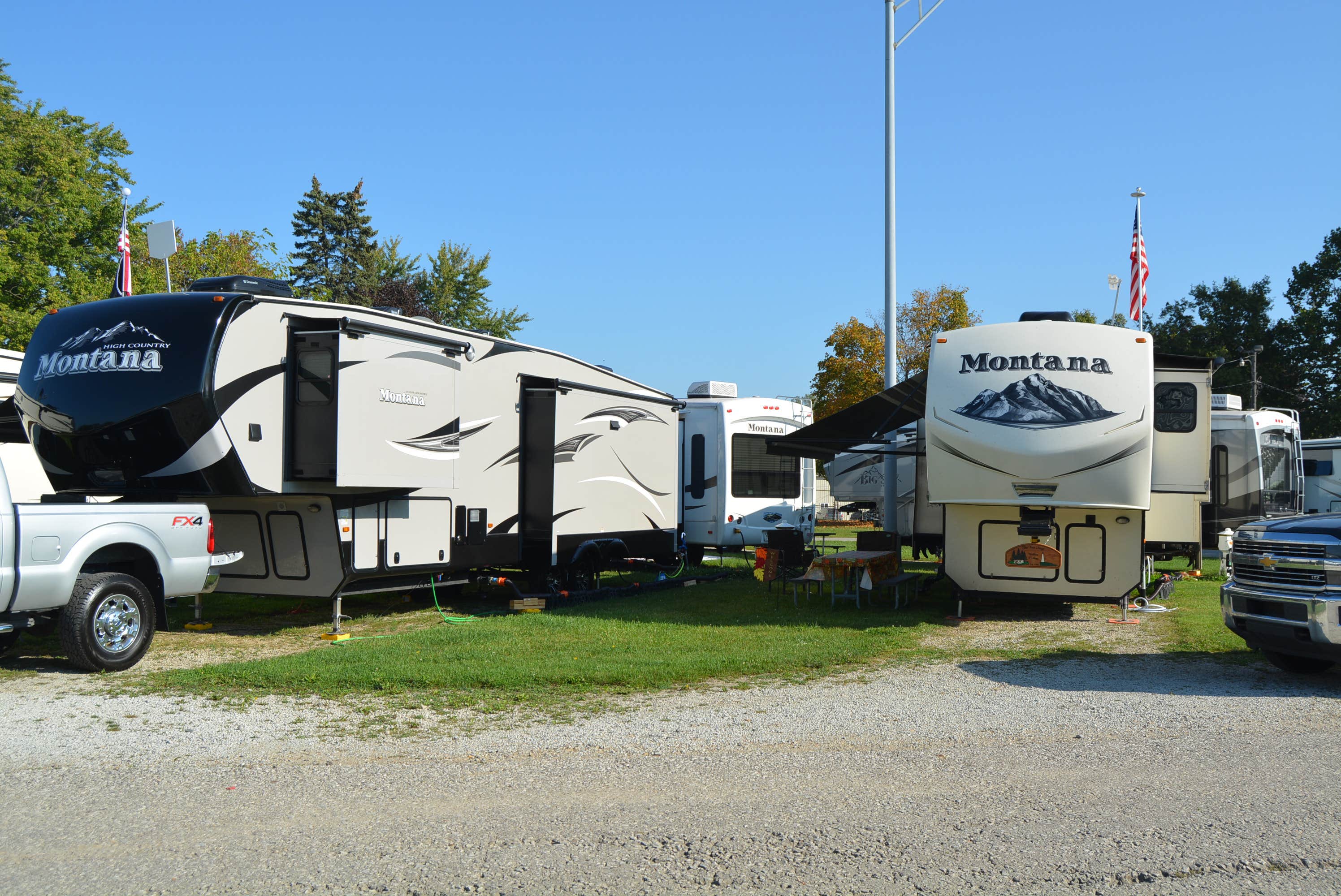 Section #401-476 has gravel sites and grassy patios. 