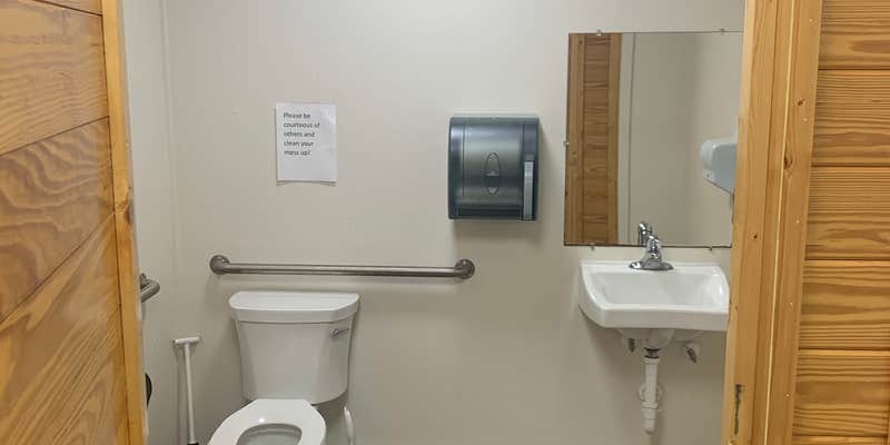 Camper submitted image from Causeway Cove Marina and RV Park