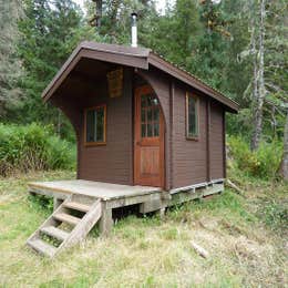 Public Campgrounds: Young Lake (south) Cabin