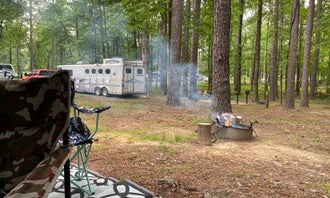 Camping near River Run Resort and Recreation Area : Point Cedar, Kaweah Lake, Arkansas