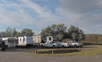 Camping near Cottonwood Camp: Grandview Campground, Hardin, Montana